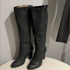 Elegant dark gray Knee-High Women's Boots